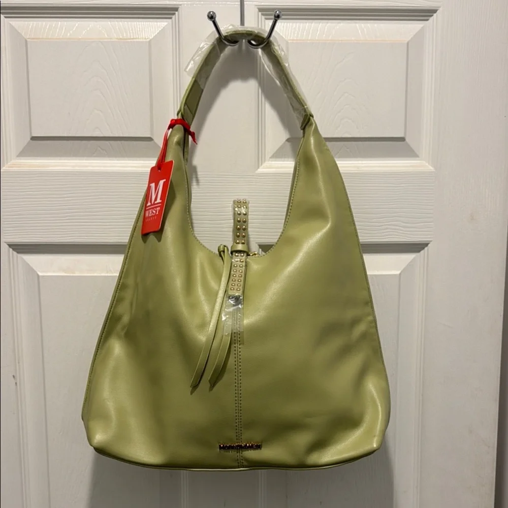 Green‎ Hobo Bag with Minimalist Design and Relaxed Silhouette